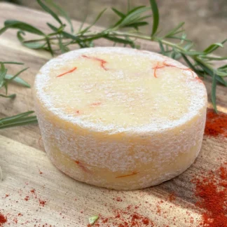 Ser dojrzewający z nitkami chili